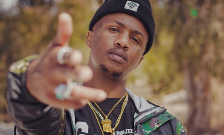 How old is emtee image