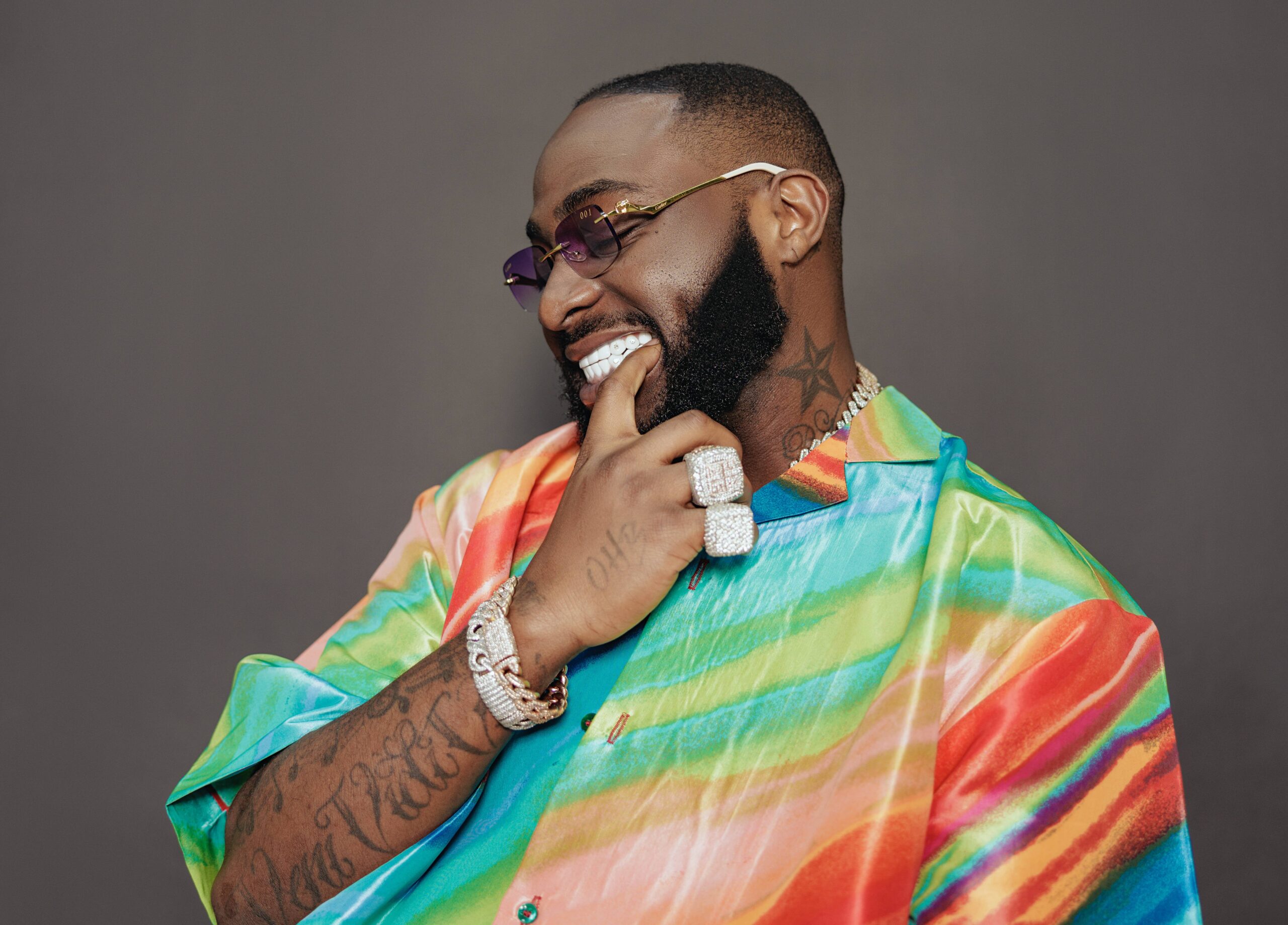 Davido spotted in Cape Town heavy with bodyguards